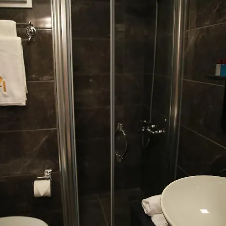 Ξενοδοχείο Pelican House 3*