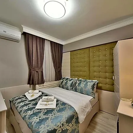 Pelican House Hotel