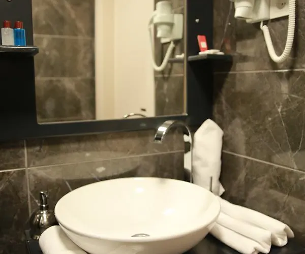 酒店 Pelican House 3*