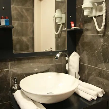 Szálloda Pelican House 3*